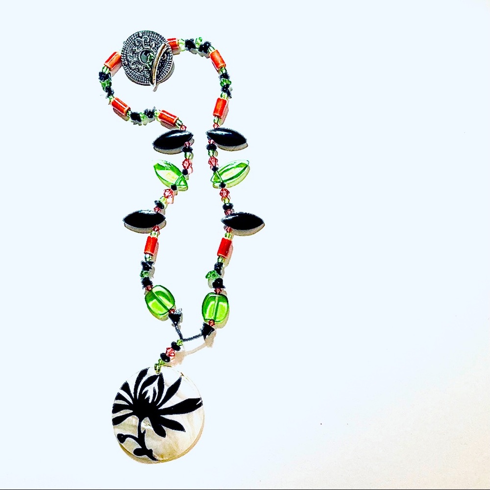 Handmade Drama in the Garden Shell Necklace